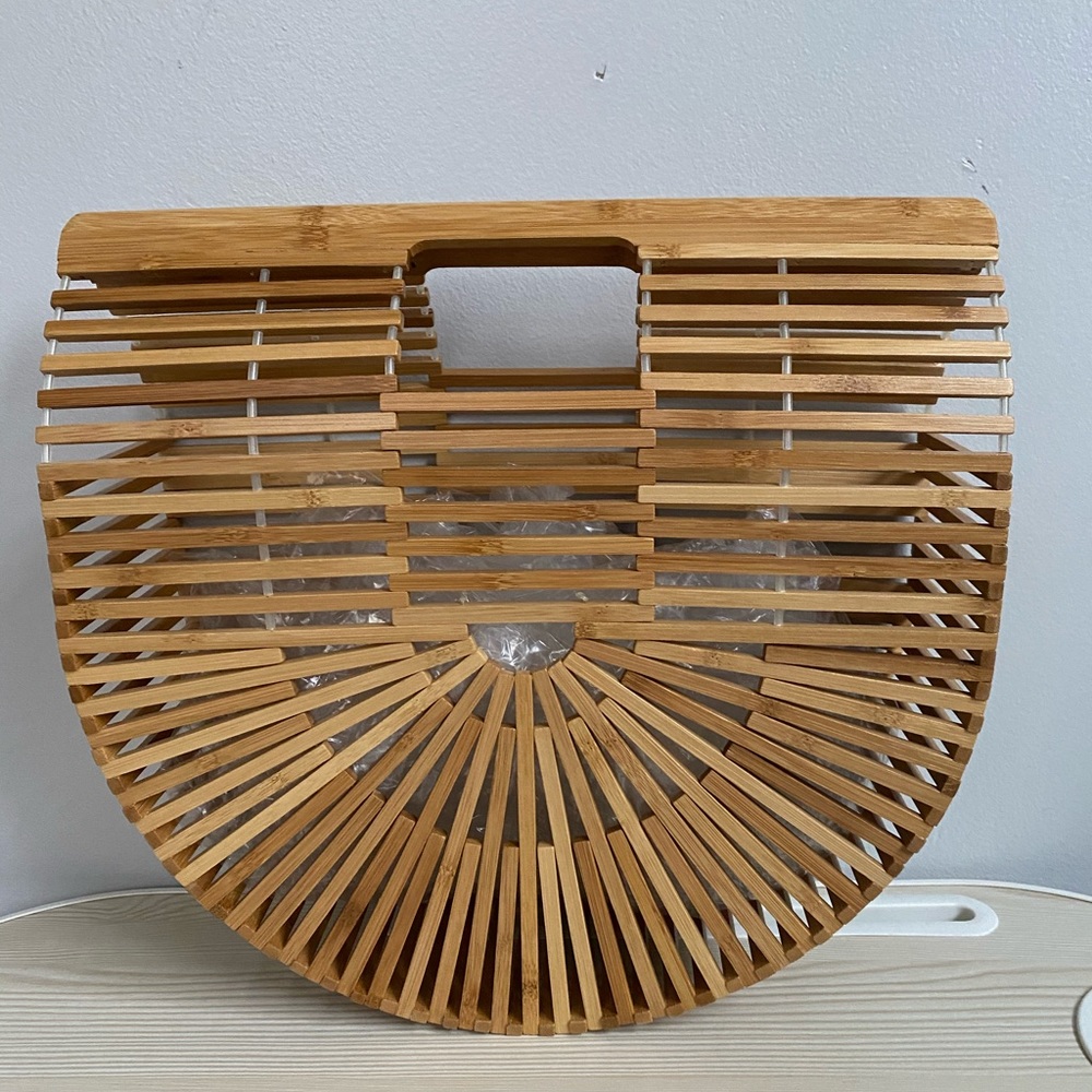 Wooded tote bag